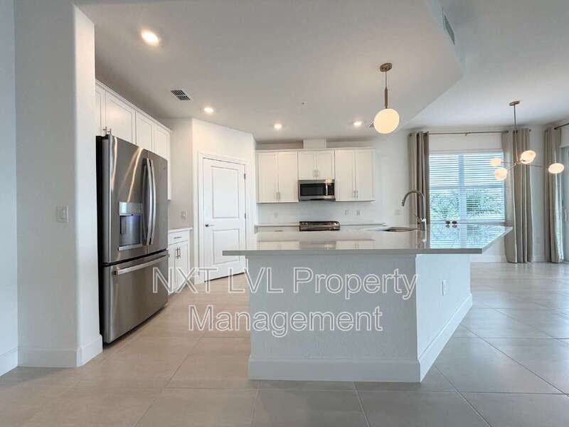 16570 Ridgeview Cir #4111 - Photo 4 of 34