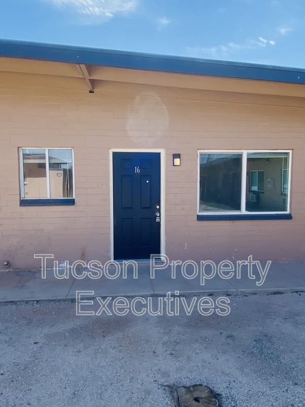240 W Sahuaro St - Photo 7 of 11