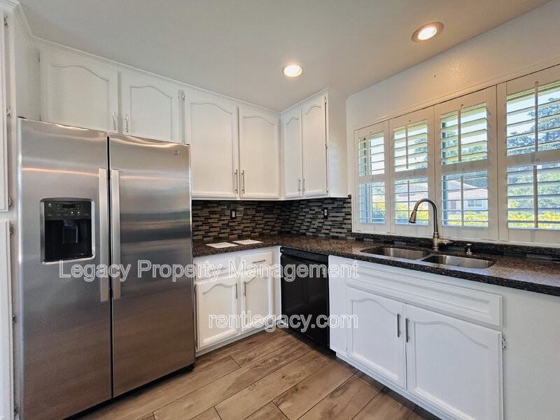 3047 Mill Oak Way - Photo 7 of 32