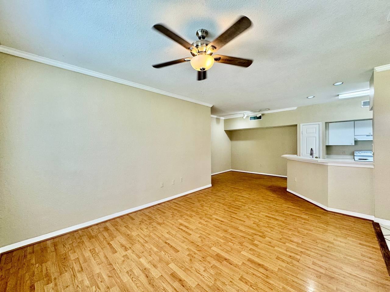 10440 White Lake Ct - Photo 5 of 22