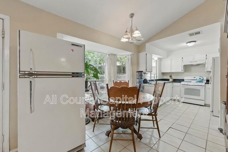 4802 Peach Grove Ct - Photo 3 of 12