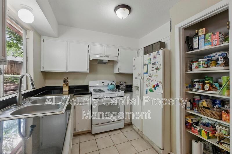 4802 Peach Grove Ct - Photo 4 of 12