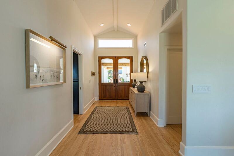 12 S Stonington Rd - Photo 3 of 44