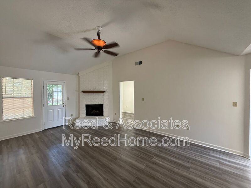 6758 Valerie Dr - Photo 3 of 13