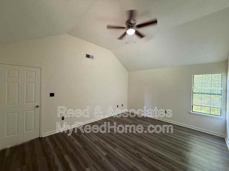 6758 Valerie Dr - Photo 7 of 13