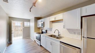 9416 Lexington Ave Ne - Photo 1 of 1