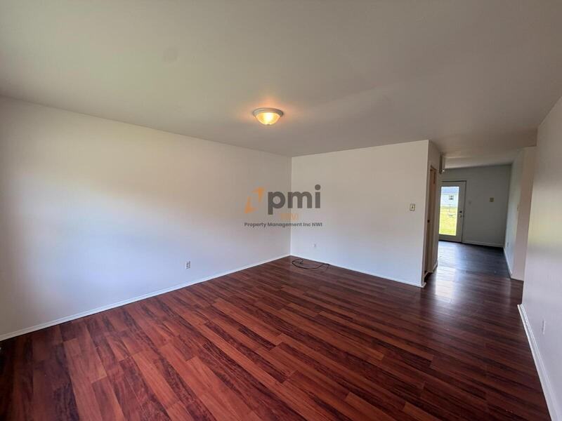 5588 Tulip Ave - Photo 3 of 12