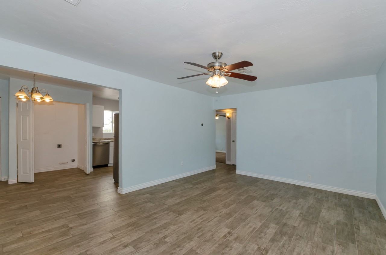 1420 N Winstel Blvd - Photo 2 of 16