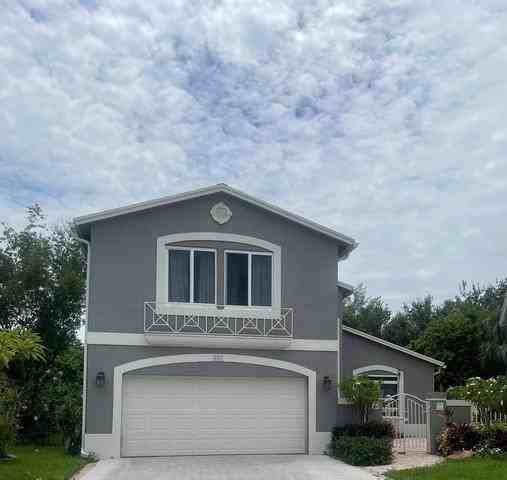 4251 Pine Hollow Circle - Photo 4 of 8