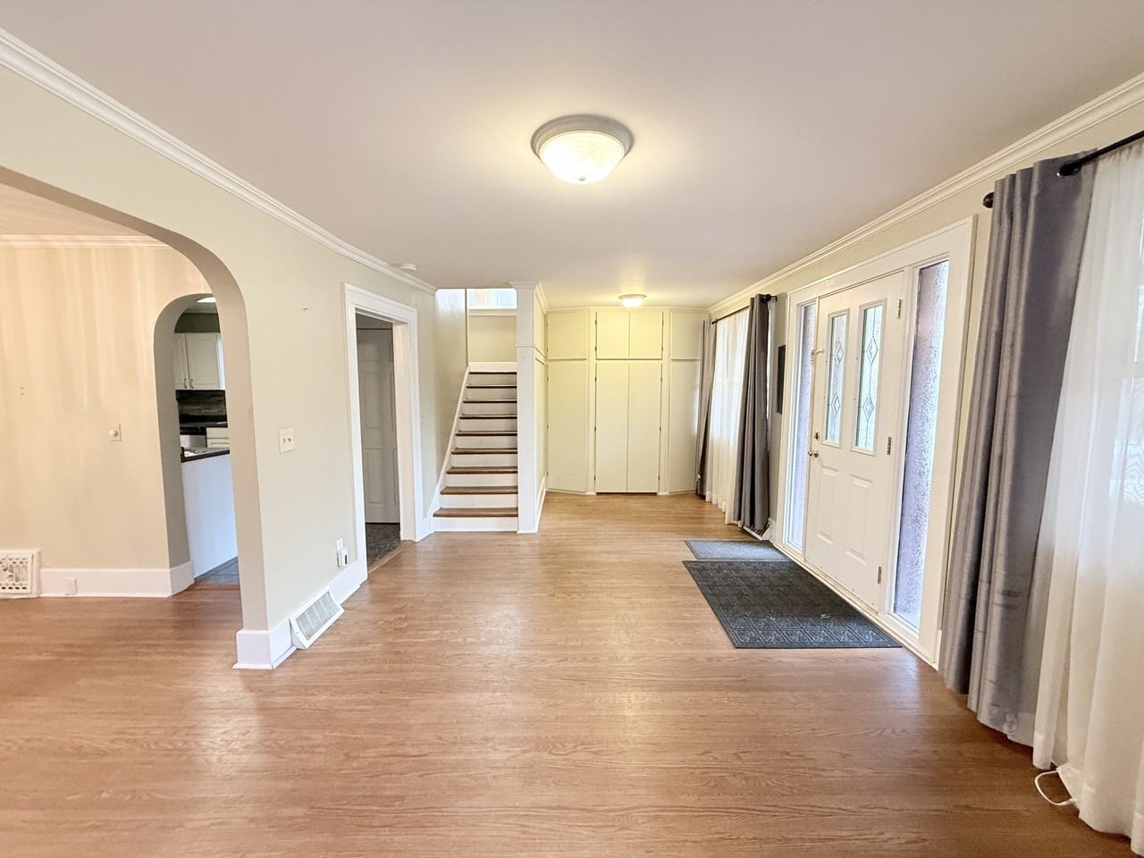 1515 Pelissier St - Photo 7 of 46