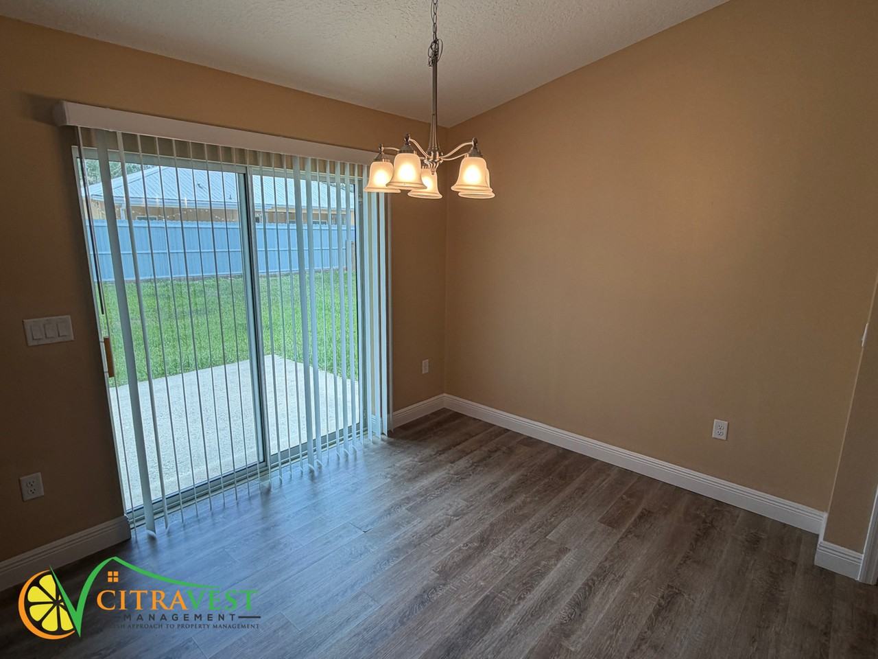 2468 W Vespero St - Photo 4 of 13