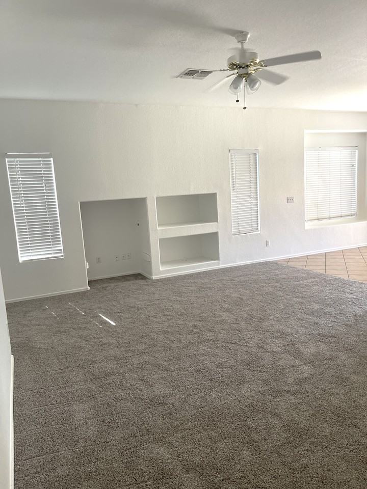 30332 N Desert Willow Blvd - Photo 4 of 15