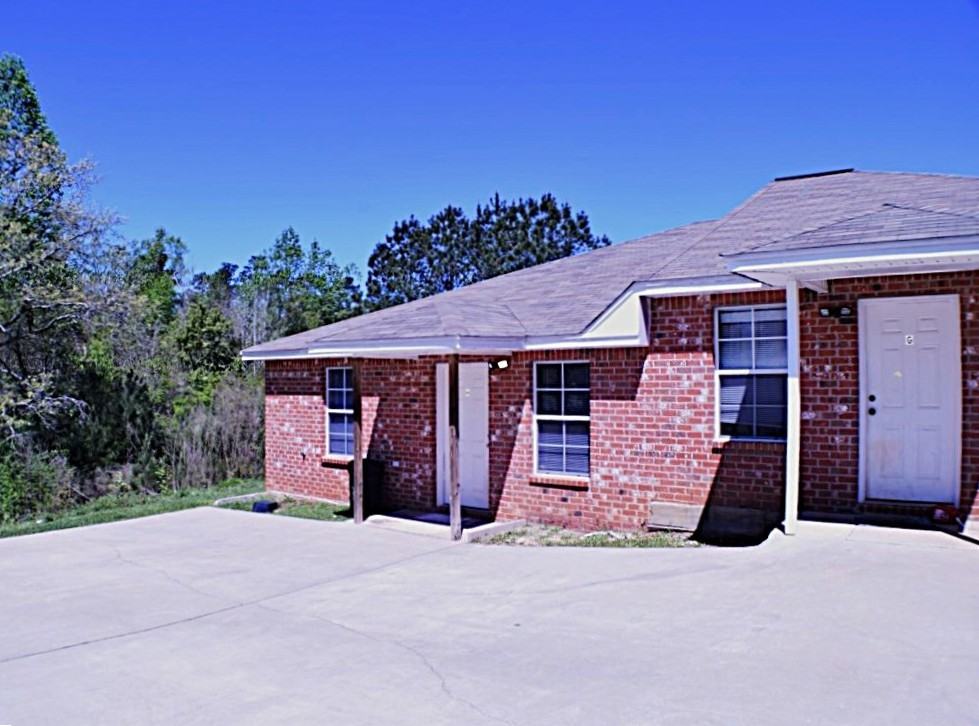 1115 Howell Rd #H - Photo 3 of 14