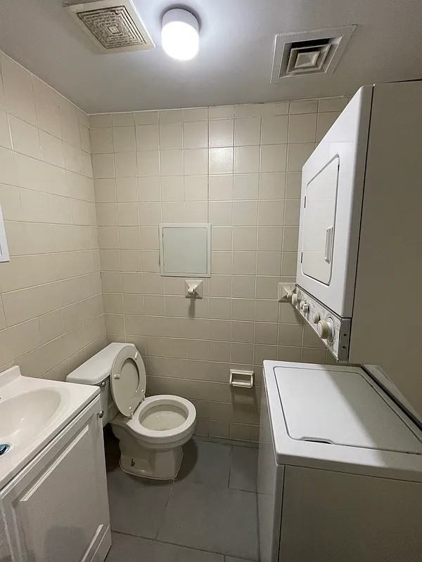 186 Hester St #B2 - Photo 3 of 3