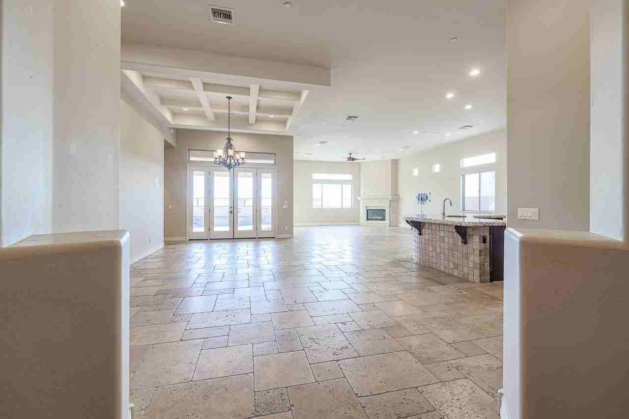 12439 E Lupine Ave - Photo 7 of 46
