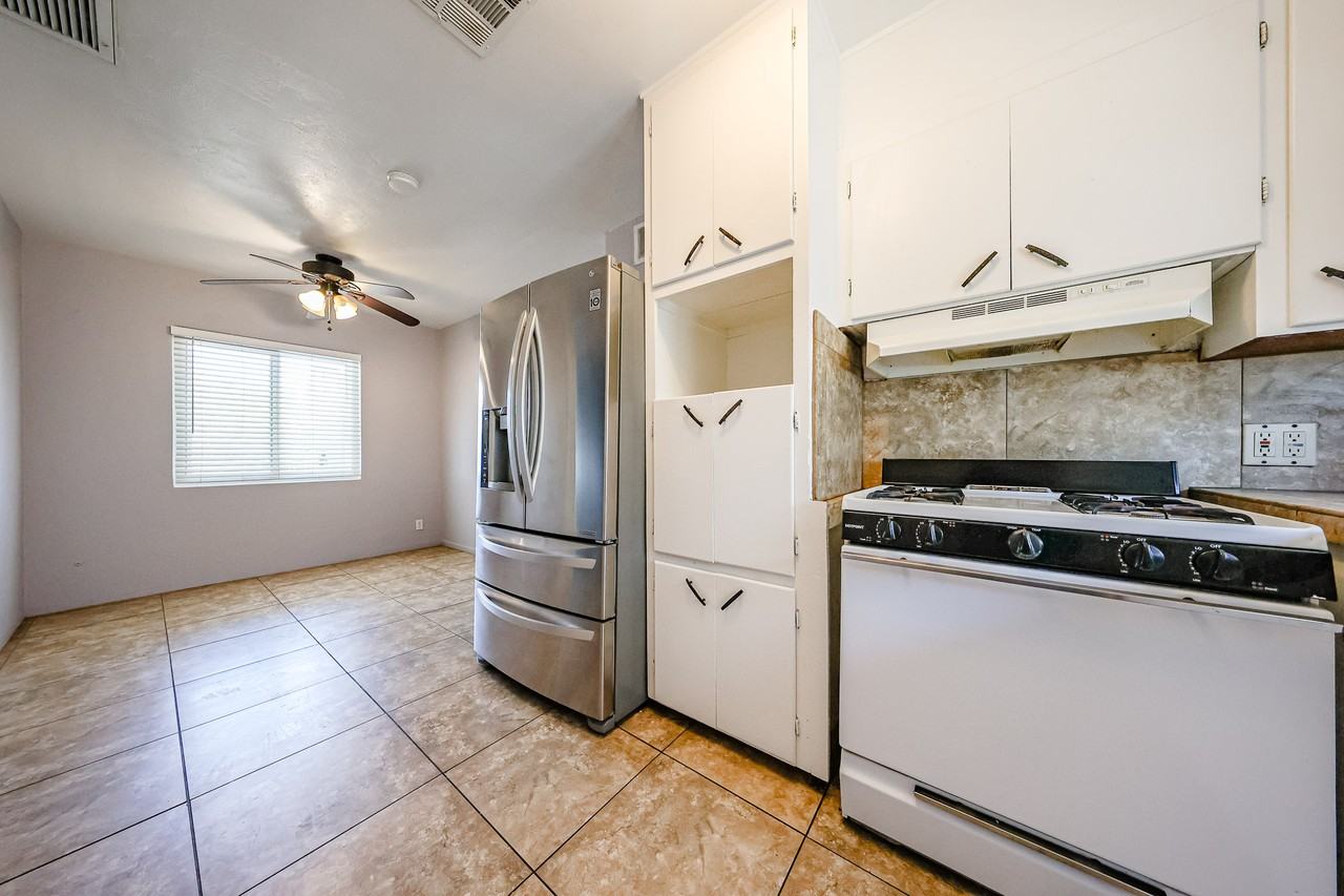 160 S Hibbert #1 - Photo 6 of 21