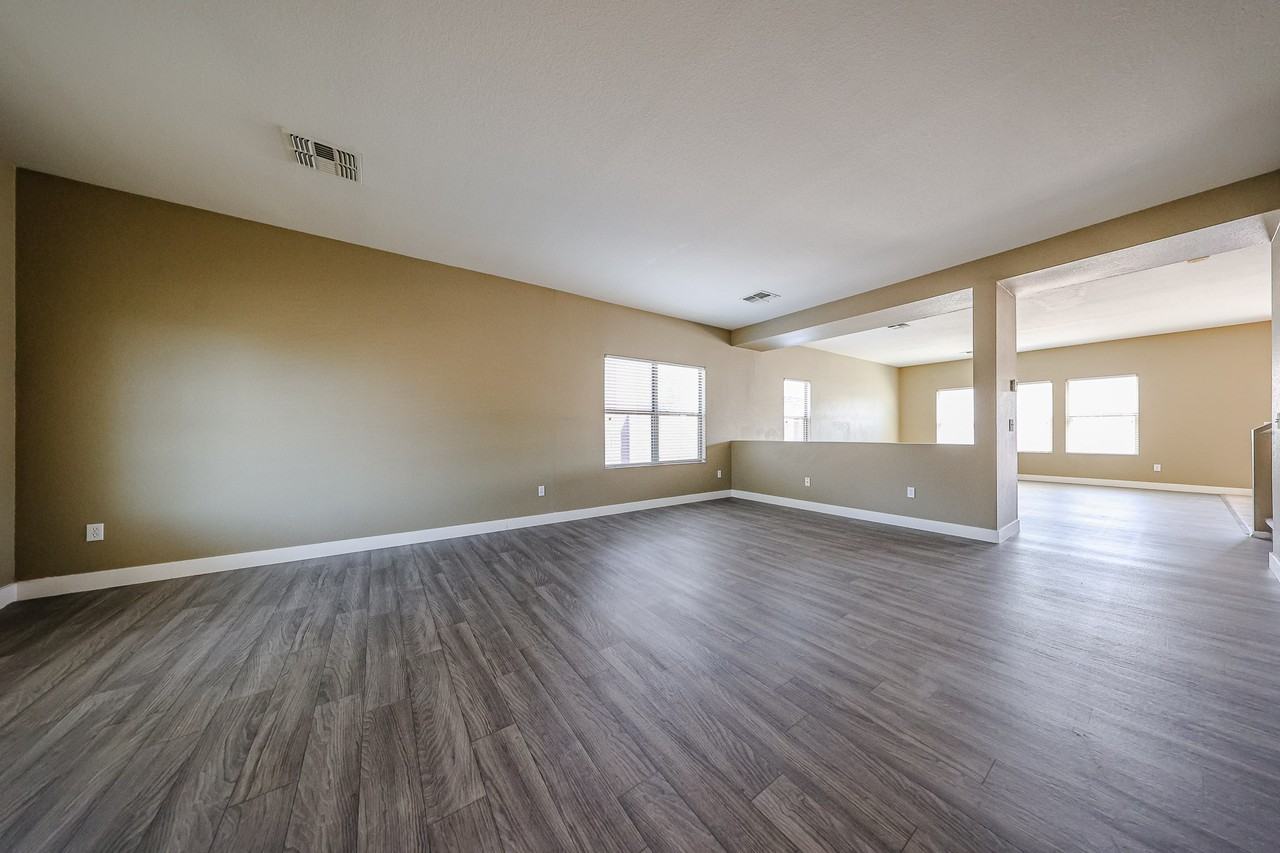 1356 E Clifton Ave - Photo 4 of 29
