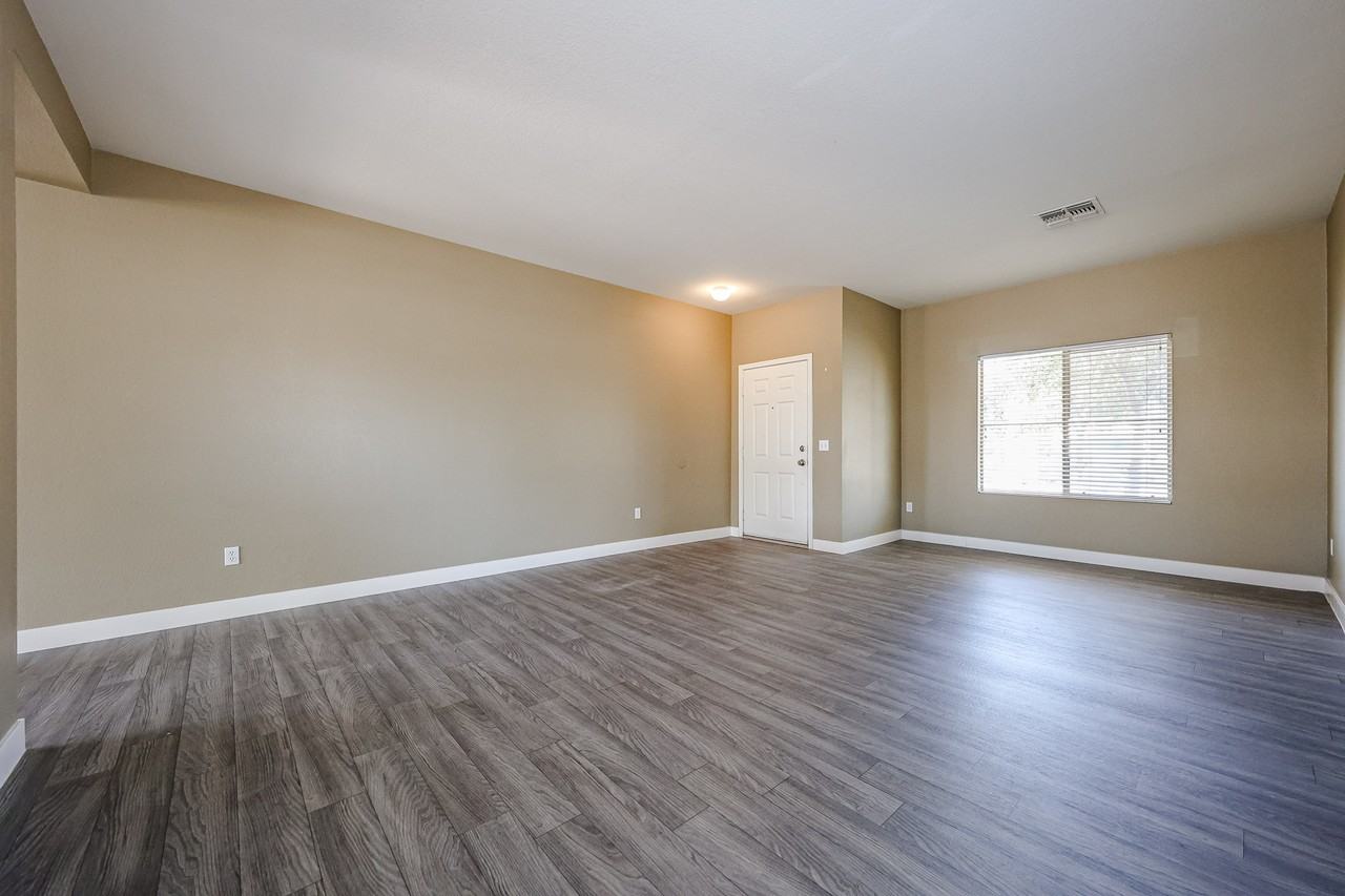1356 E Clifton Ave - Photo 7 of 29