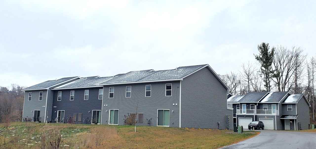 303 S Wasson Ln - Photo 2 of 2