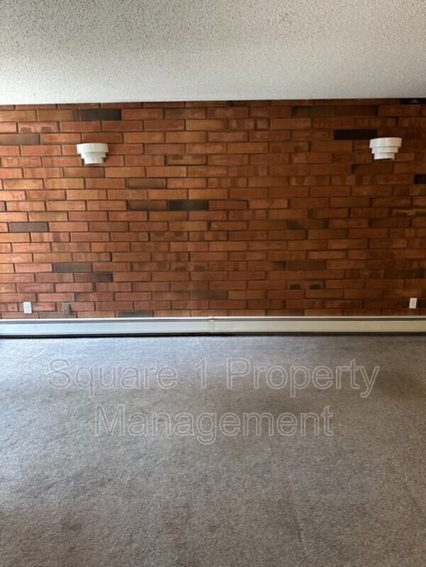 10308 119 St Nw - Photo 4 of 6