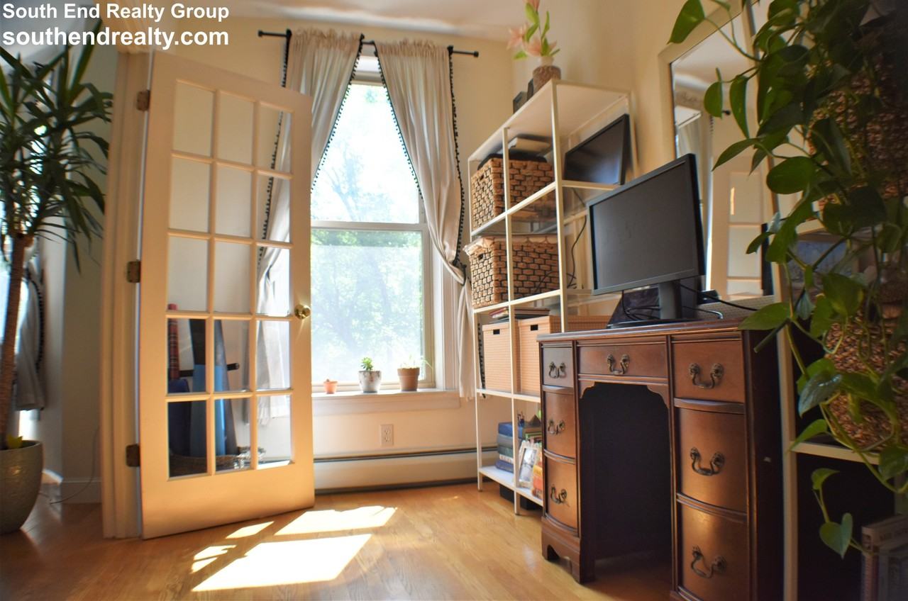 11 Holyoke St #2 - Photo 4 of 27