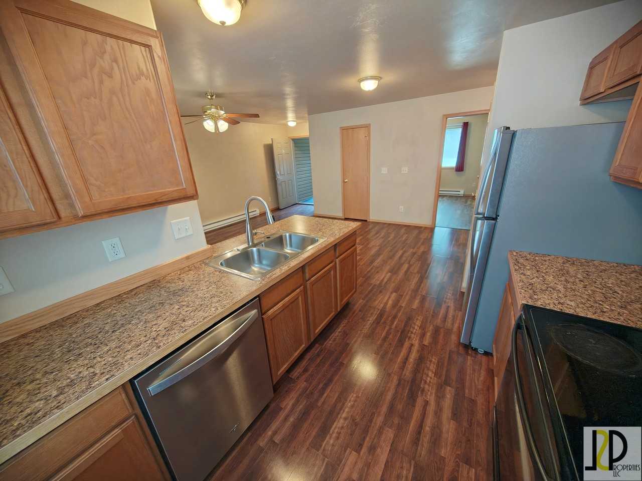 605 Schley Ave #C - Photo 3 of 14
