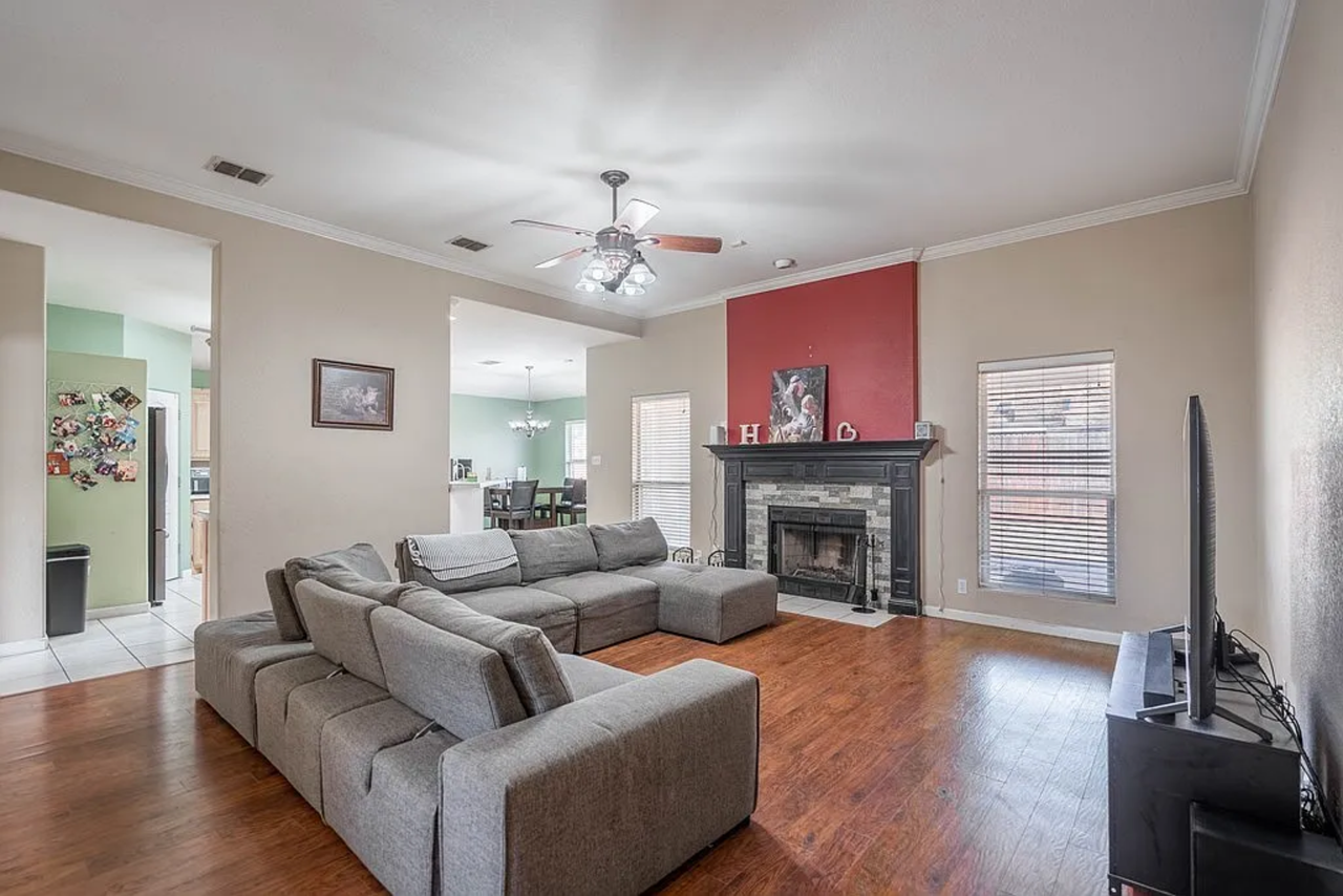 5112 Lavaca Ave #NA - Photo 2 of 8