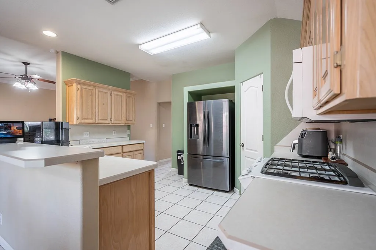 5112 Lavaca Ave #NA - Photo 3 of 8
