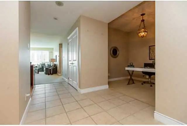 37 Ellen St #710 - Photo 2 of 8