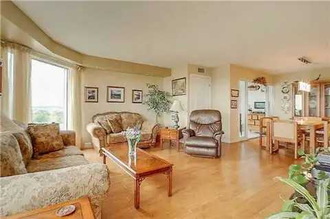 190 Hespeler Rd #906 - Photo 2 of 8