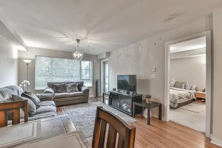 7511 120 St #210 - Photo 4 of 9