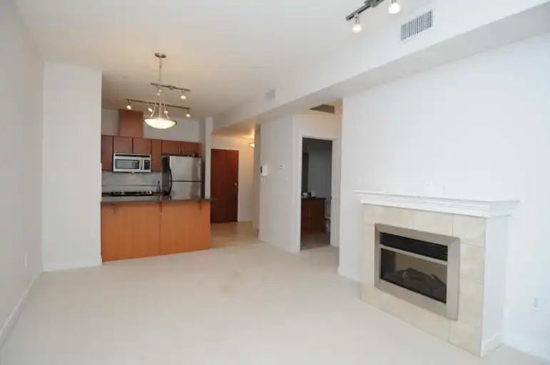 10333 112 St Nw #513 - Photo 3 of 8
