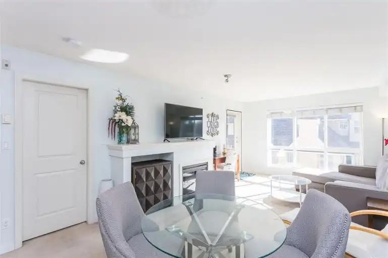 1576 Grant Ave #403 - Photo 3 of 10