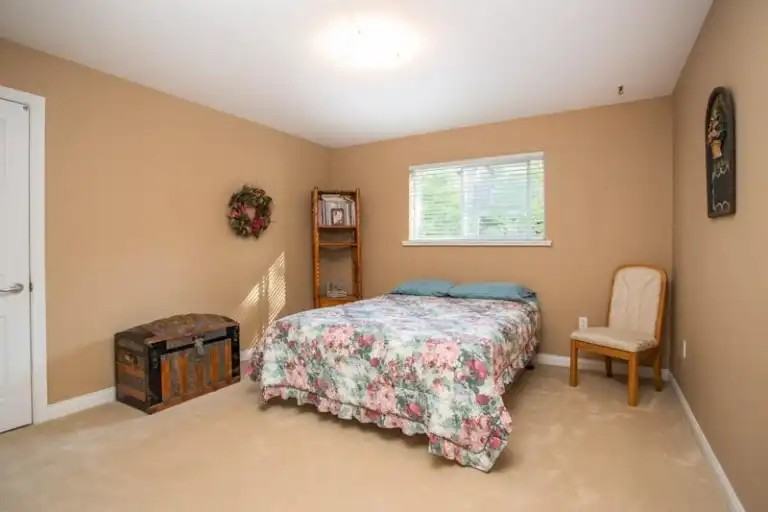 3500 144 St #2 - Photo 7 of 8