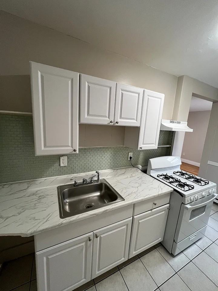 15 Huss Ct #205