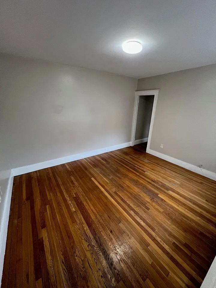 15 Huss Ct #205 - Photo 3 of 8
