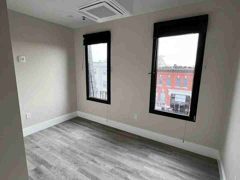 366 Broadway #306 - Photo 3 of 7