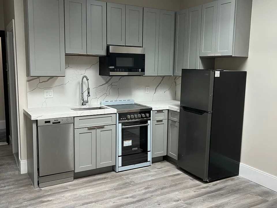 366 Broadway #306 - Photo 5 of 7