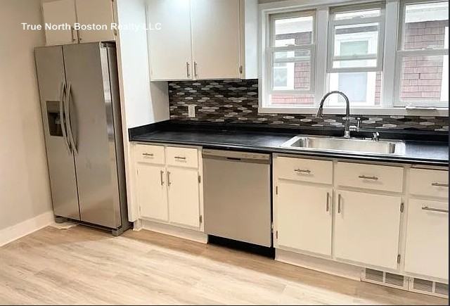 826 Fellsway - Photo 3 of 13