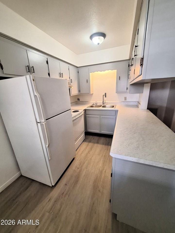 36 W Pasadena Ave #2 - Photo 5 of 13