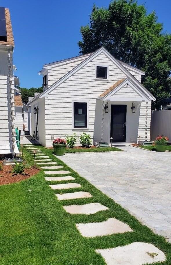 102 Grand Ave - Photo 2 of 13