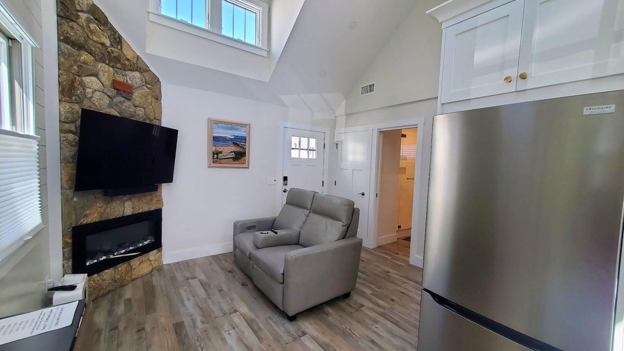 102 Grand Ave - Photo 4 of 13