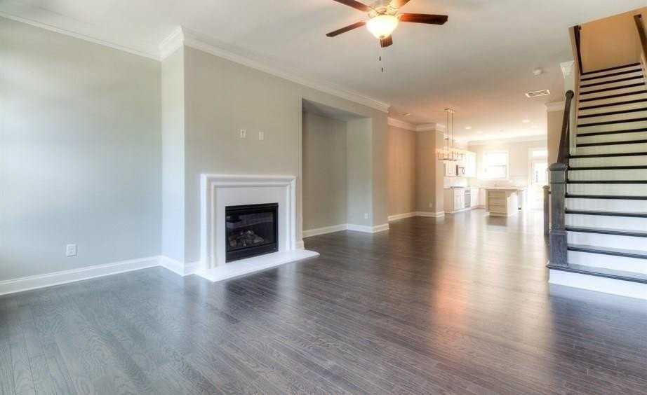 2286 Mclean Chase Se - Photo 2 of 32
