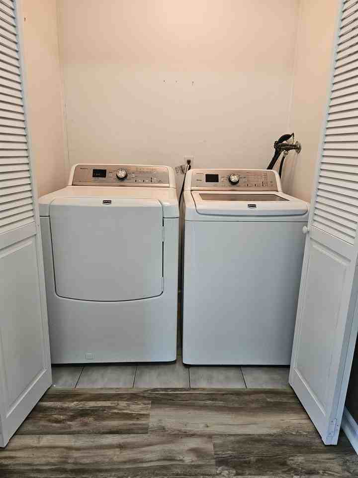 5221 Grand Ave - Photo 5 of 11