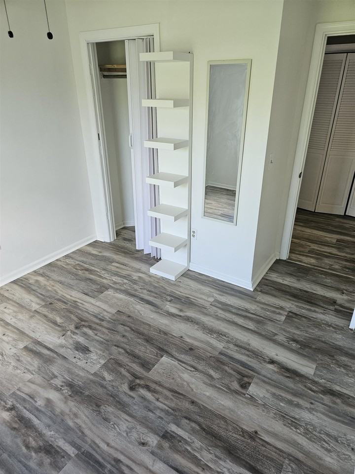 5221 Grand Ave - Photo 6 of 11