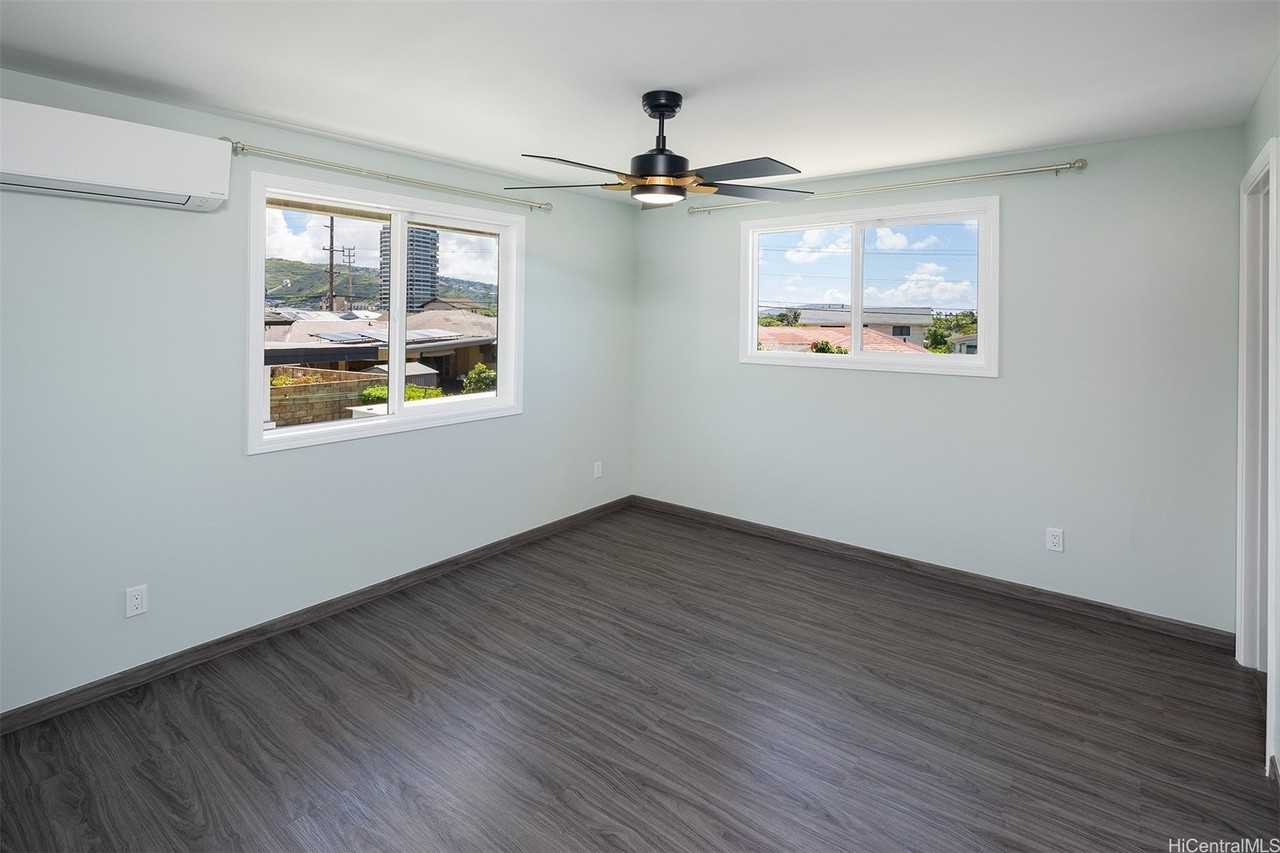 925 Pilialo St - Photo 7 of 20