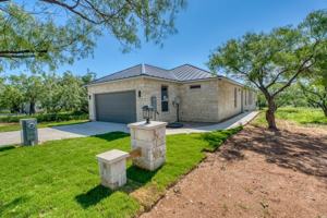 featured image of 3217 Douglas Dr