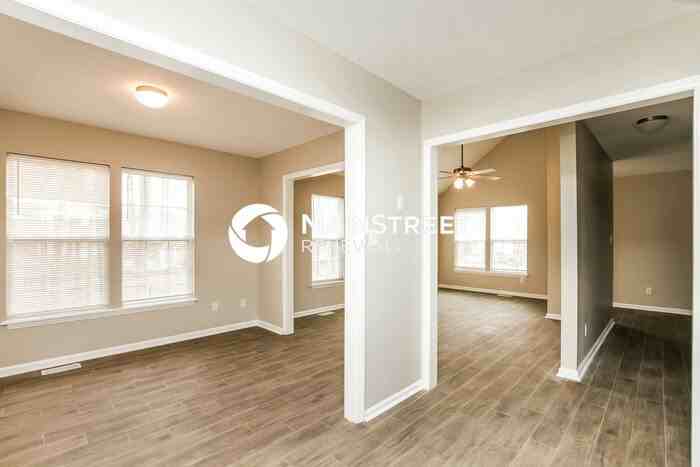 7843 Katherine Dr - Photo 6 of 17