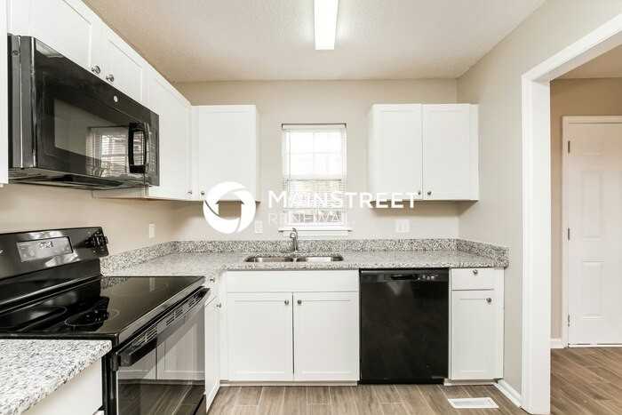 7843 Katherine Dr - Photo 6 of 17