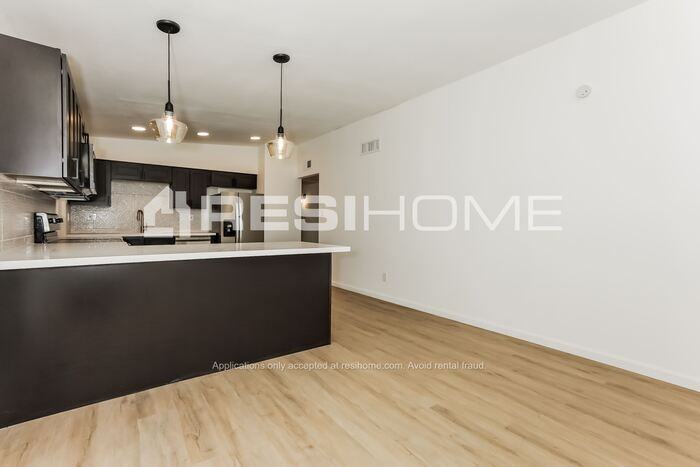 1314 E Del Rio Dr - Photo 6 of 23